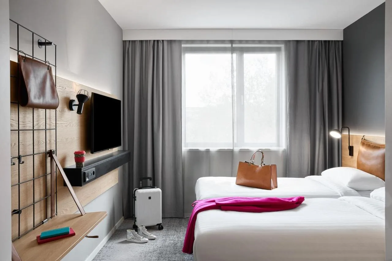 Moxy Twin Room